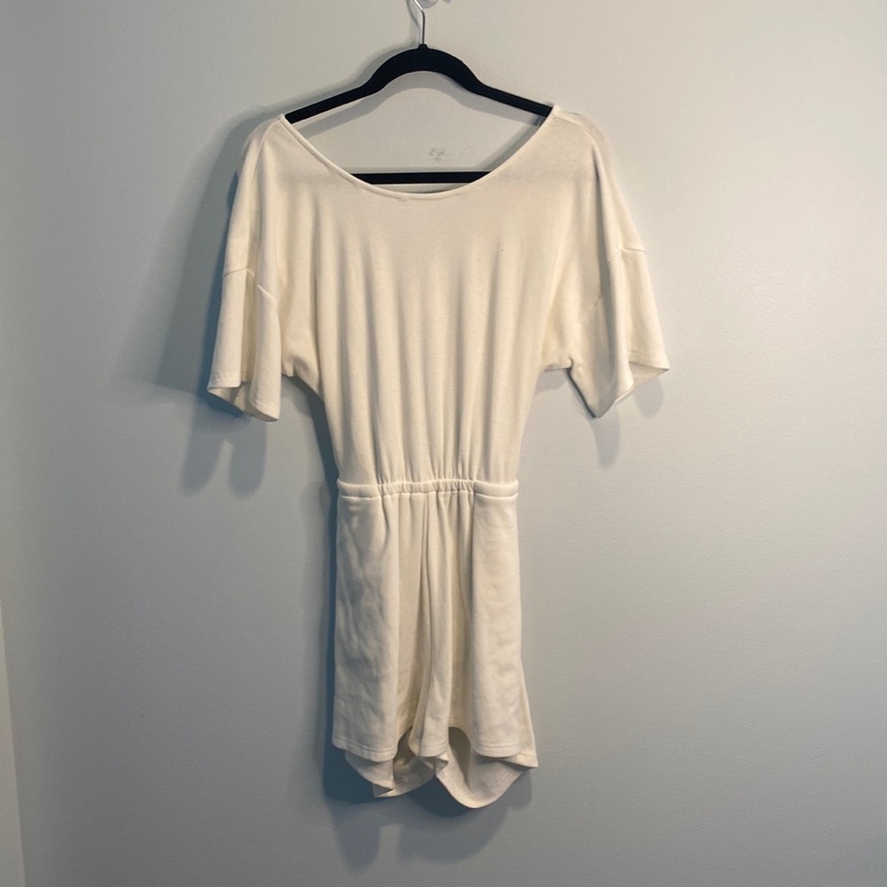 Le Lis Cutout White Romper M